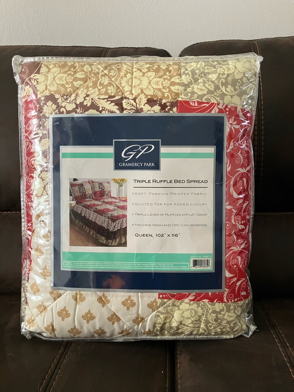 NEW GP GRAMERCY PARK Triple Ruffle Bed Spread Queen Size